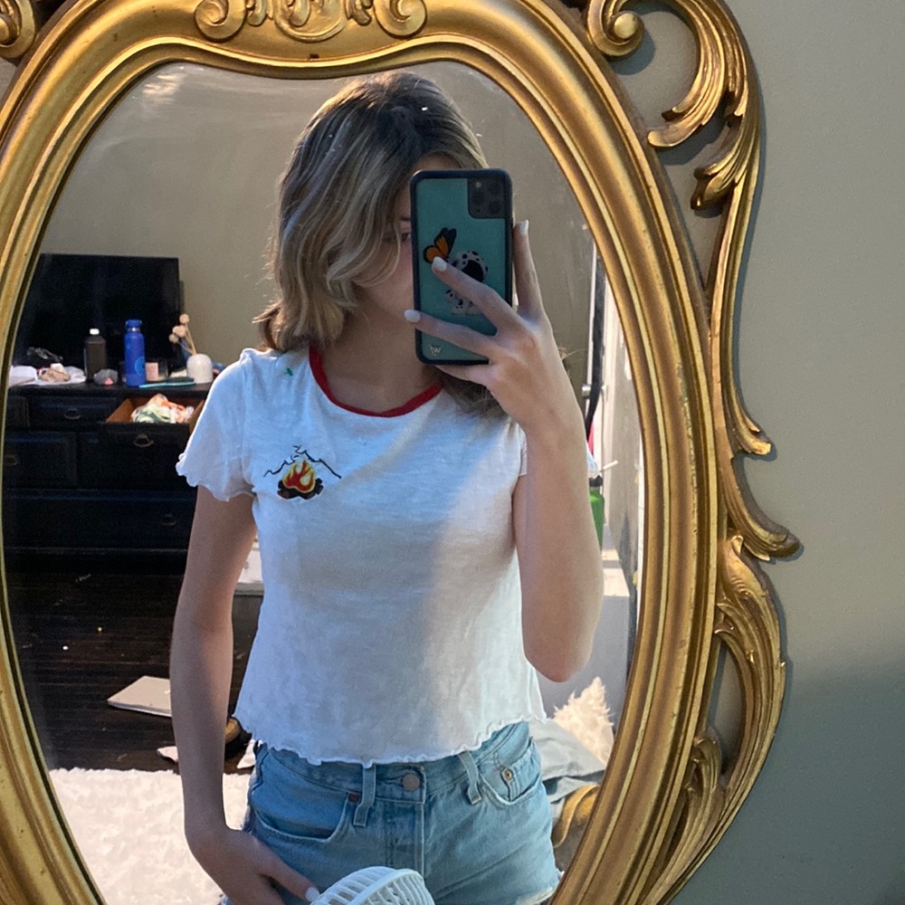 Forever 21 Cropped Campfire shirt! 🏕